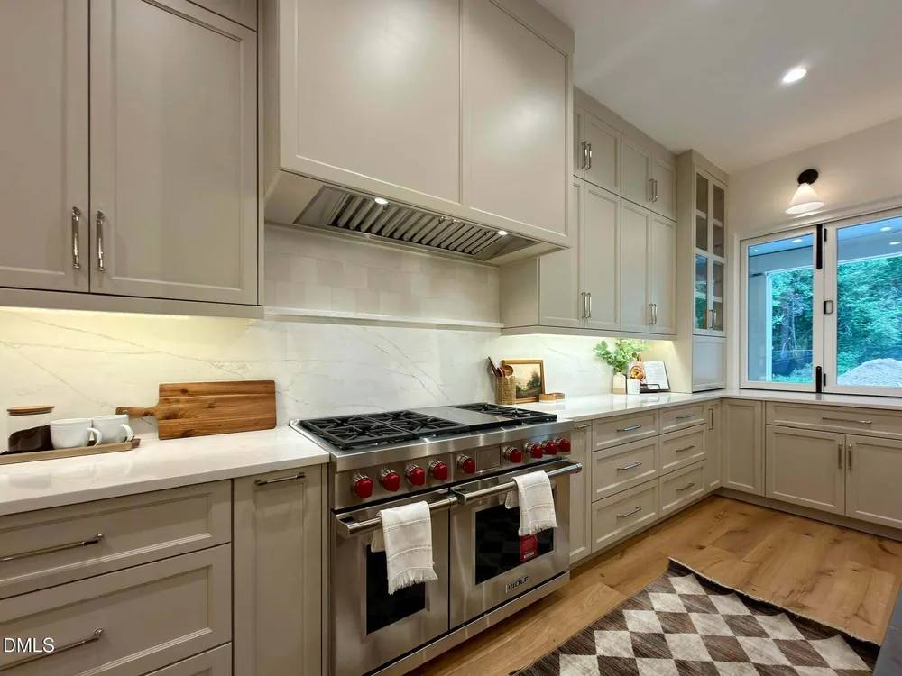 1718 Piccadilly Ln, Raleigh, NC 27608-2020