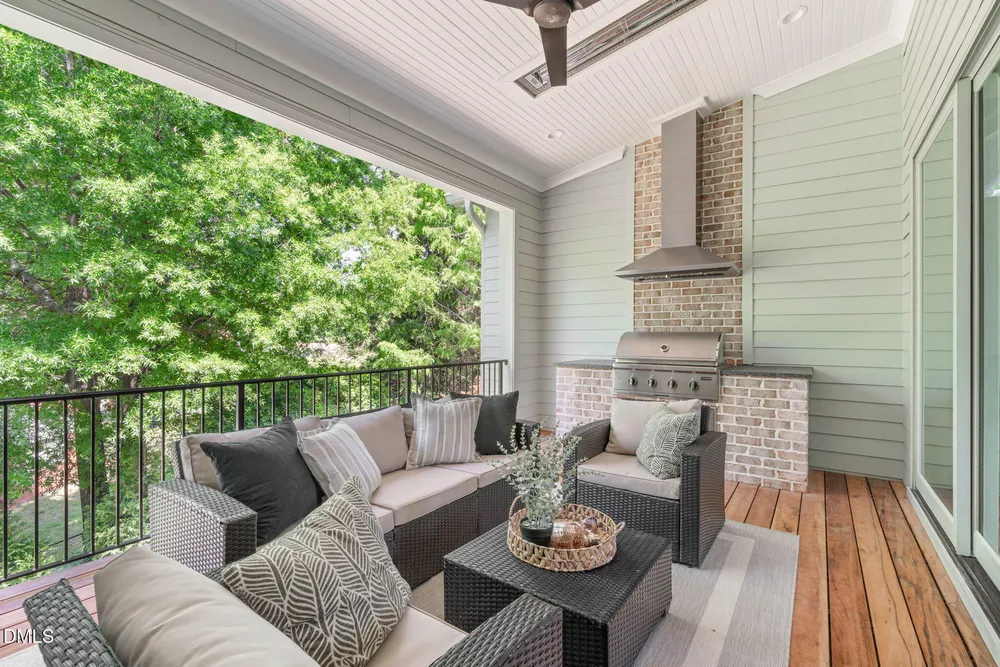 3442 Redbud Ln, Raleigh, NC 27607