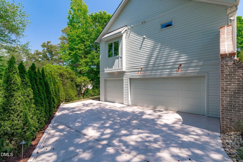 3442 Redbud Ln, Raleigh, NC 27607