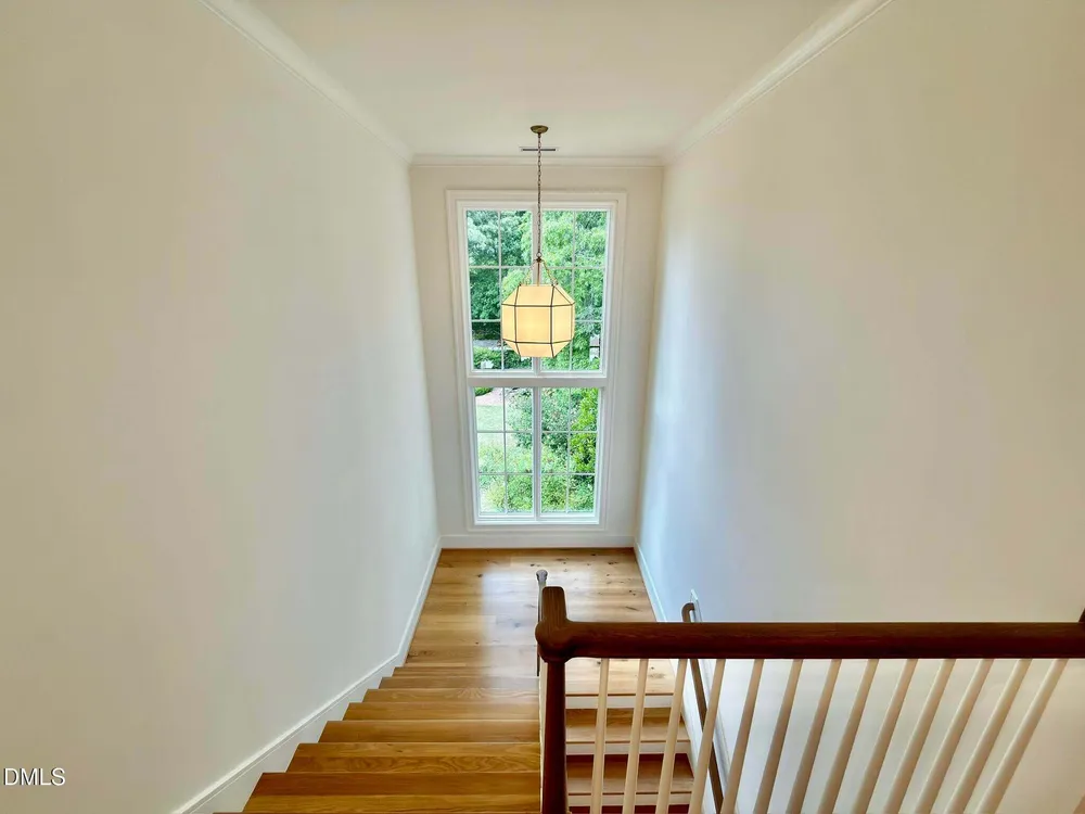 1718 Piccadilly Ln, Raleigh, NC 27608-2020
