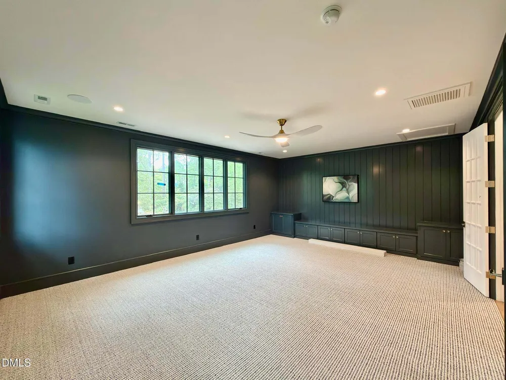 1718 Piccadilly Ln, Raleigh, NC 27608-2020