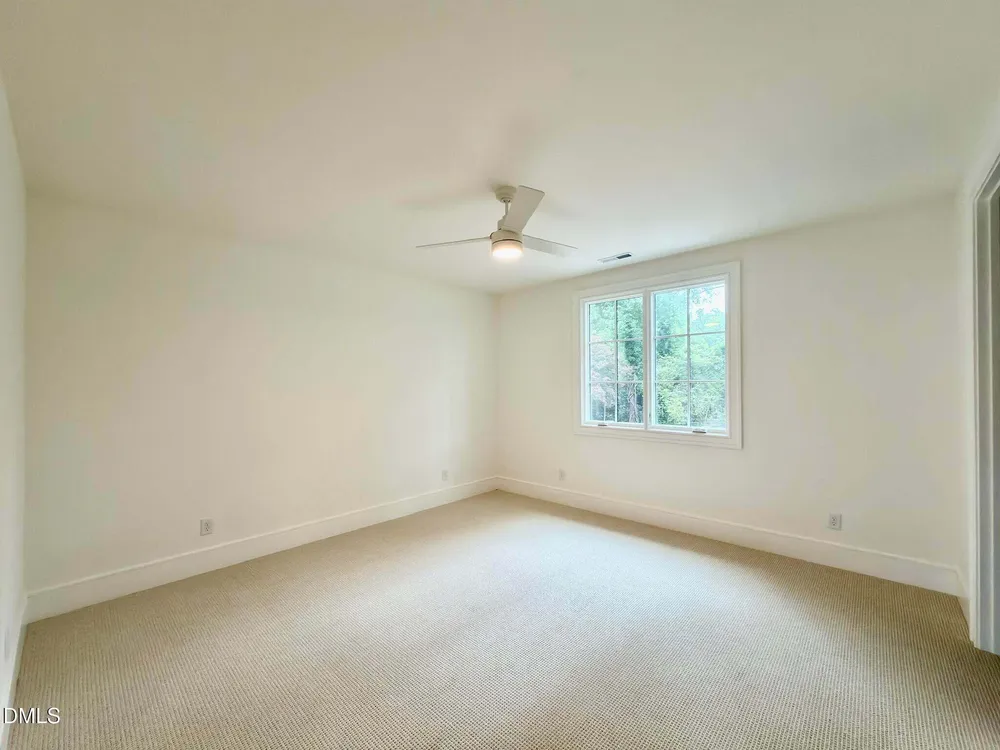 1718 Piccadilly Ln, Raleigh, NC 27608-2020