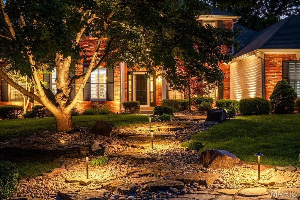 5568 Hennsley Circle, Weldon Spring, MO 63304