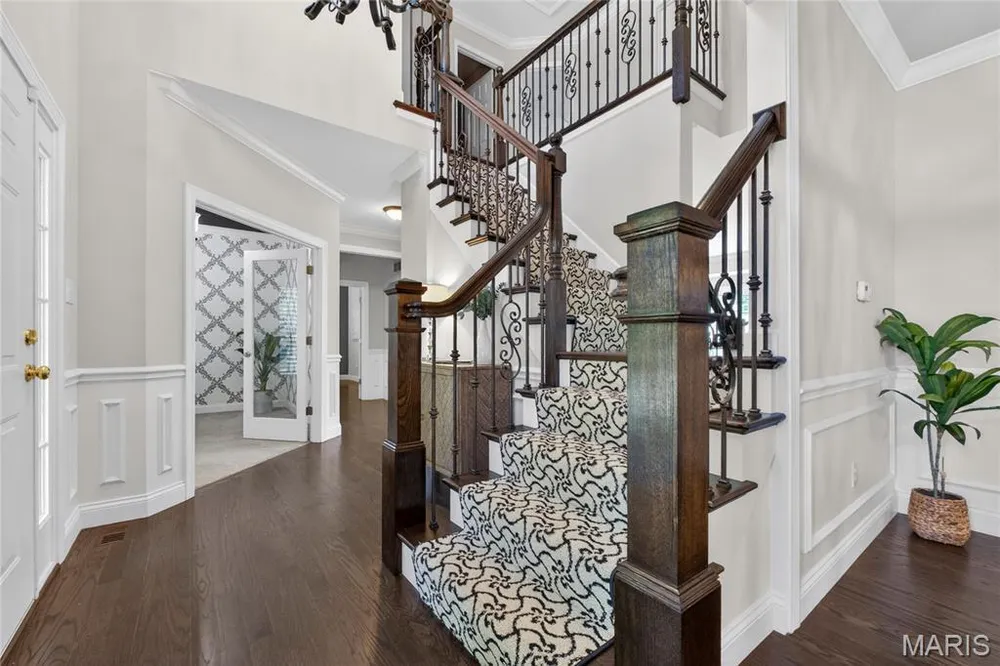 5568 Hennsley Circle, Weldon Spring, MO 63304