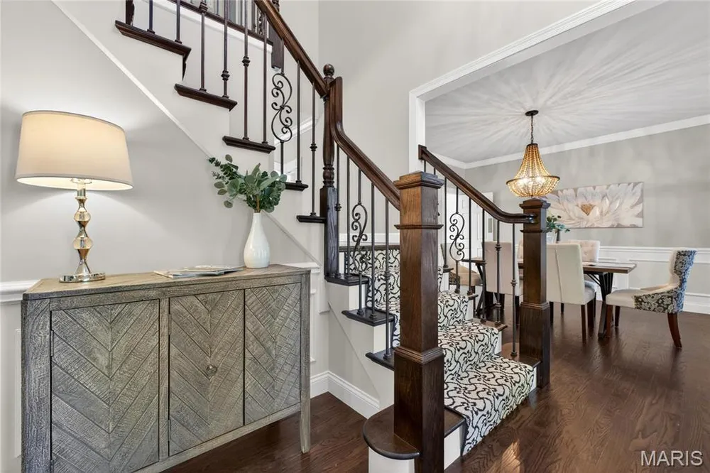 5568 Hennsley Circle, Weldon Spring, MO 63304