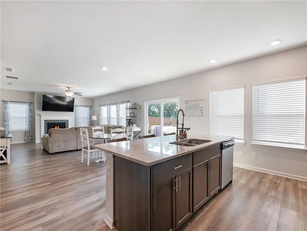5876 Hackberry Ln, Braselton, GA 30517