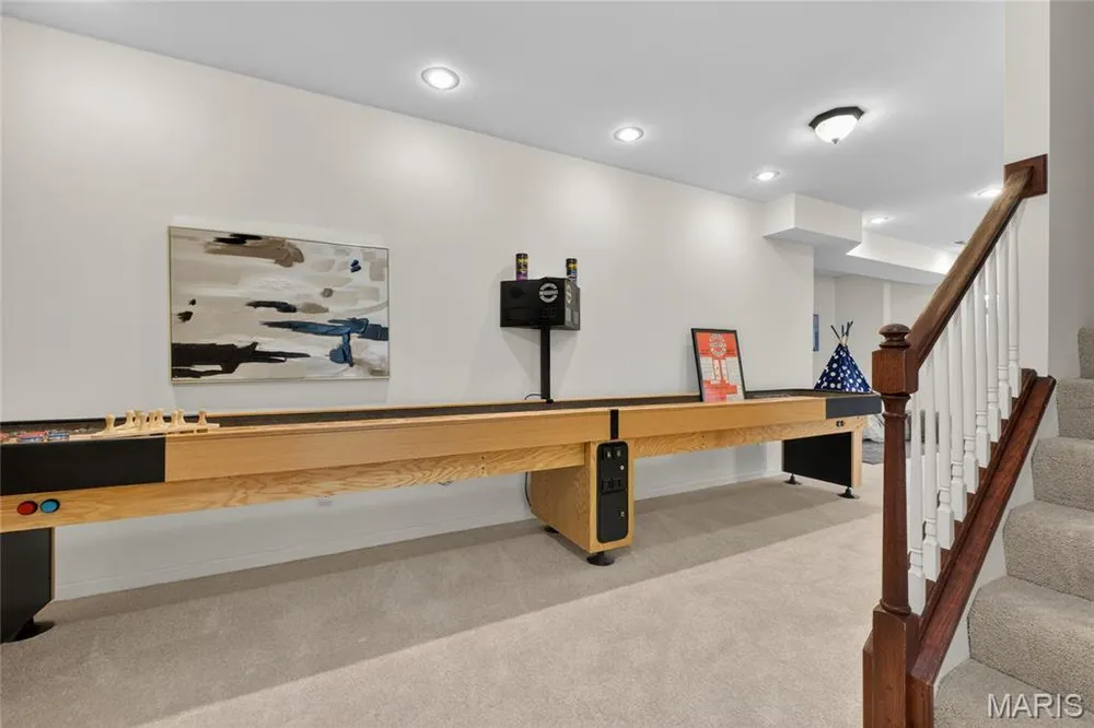 5568 Hennsley Circle, Weldon Spring, MO 63304