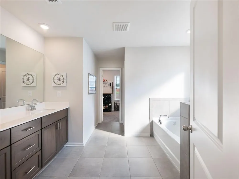 5876 Hackberry Ln, Braselton, GA 30517