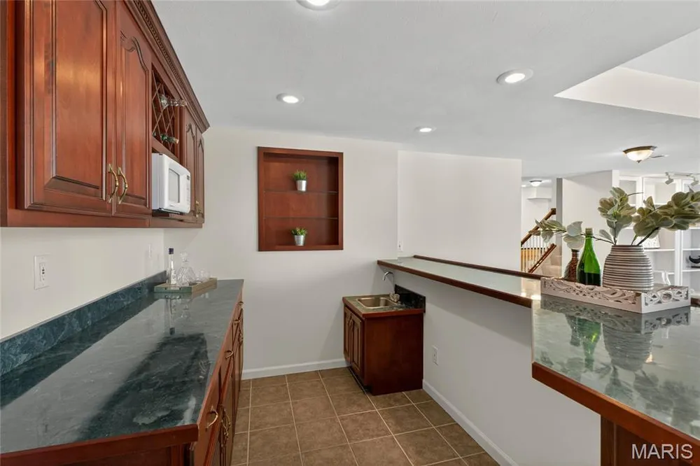 5568 Hennsley Circle, Weldon Spring, MO 63304