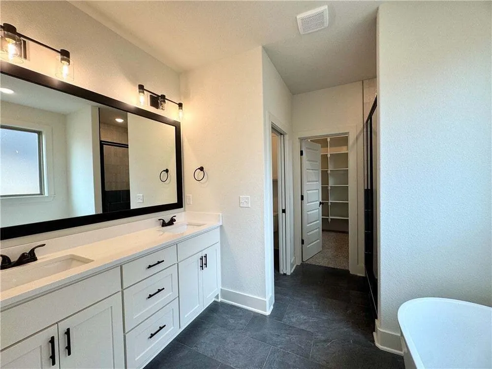 SW Post Loop, Bentonville, AR 72713
