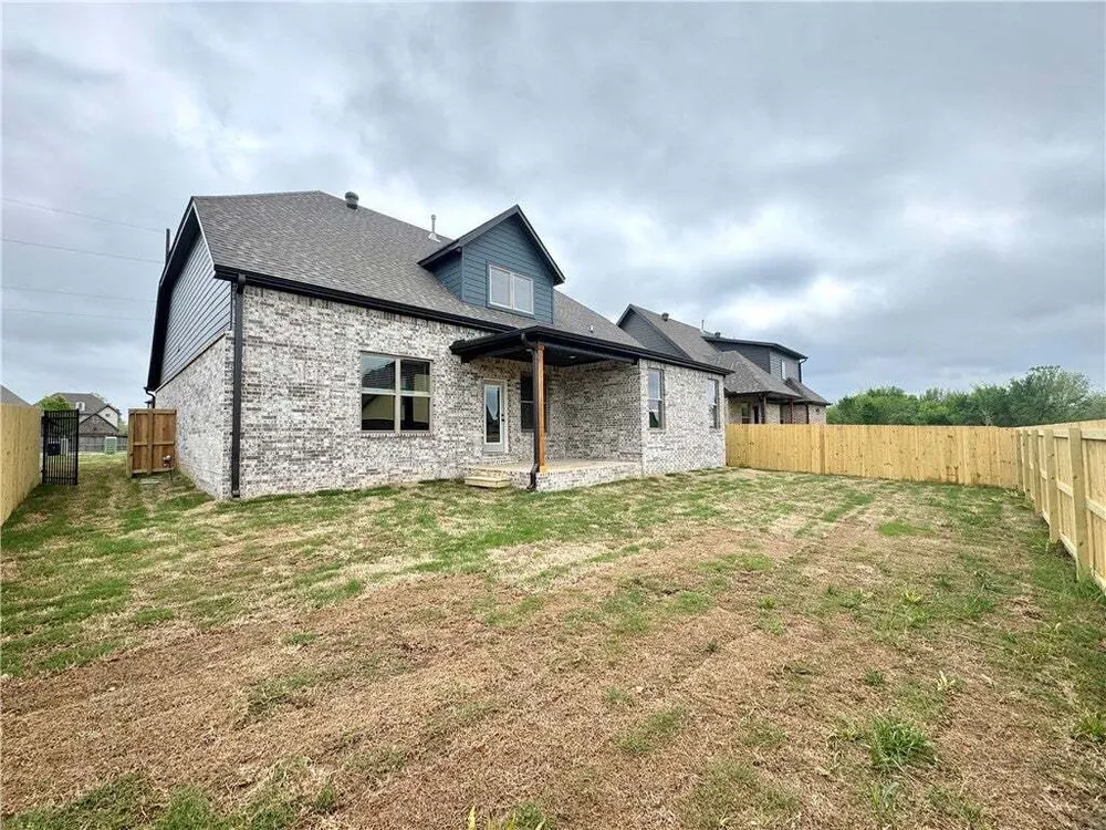 SW Post Loop, Bentonville, AR 72713