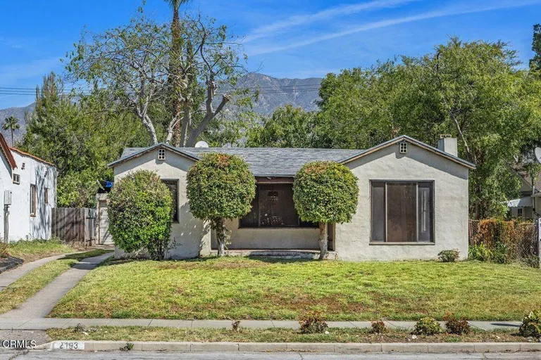 2193 Casa Grande St, Pasadena, CA 91104-4104