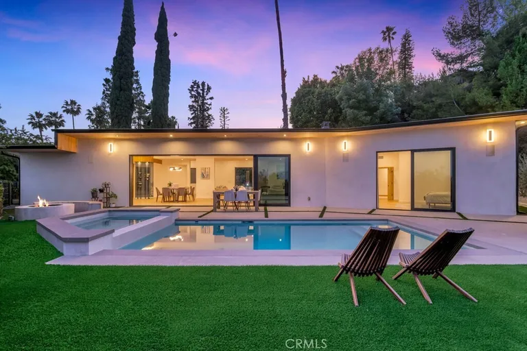 15641 High Knoll Road, Encino, CA 91436