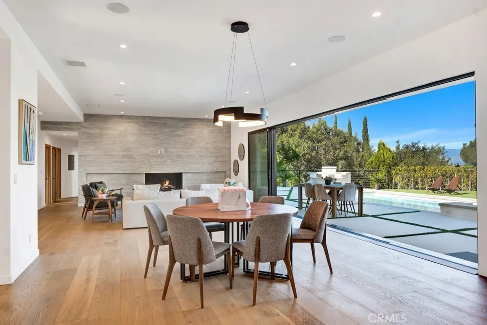 15641 High Knoll Road, Encino, CA 91436