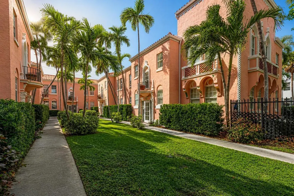 758 Meridian Ave, Miami Beach, FL 33139