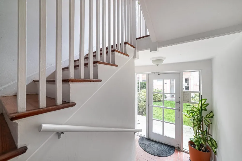758 Meridian Ave, Miami Beach, FL 33139