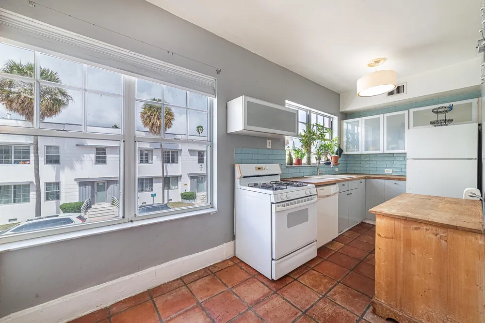 758 Meridian Ave, Miami Beach, FL 33139