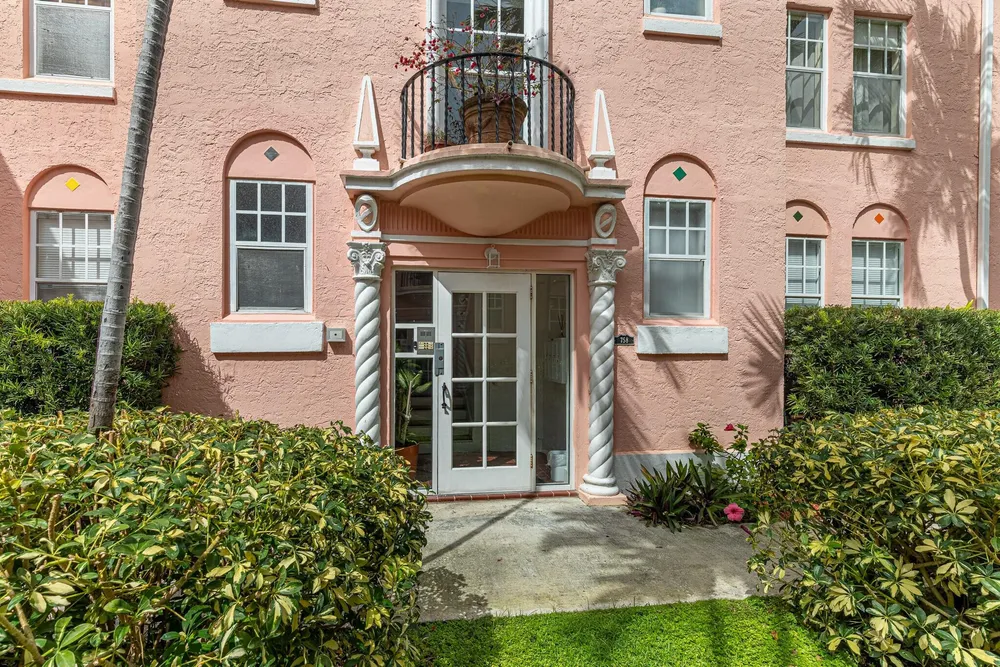 758 Meridian Ave, Miami Beach, FL 33139