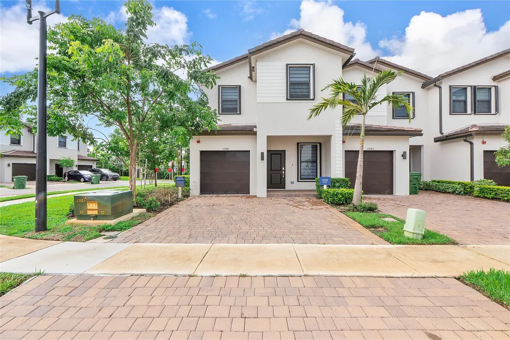 15987 SW 2nd Pl, Pembroke Pines, FL 33027
