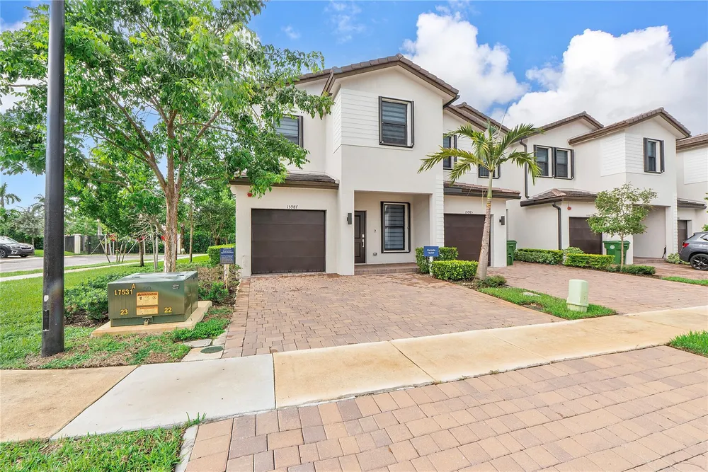 15987 SW 2nd Pl, Pembroke Pines, FL 33027