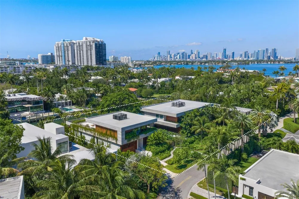 1420 W 23rd St, Miami Beach, FL 33140