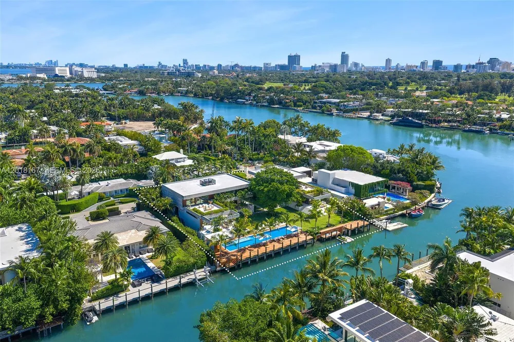 1420 W 23rd St, Miami Beach, FL 33140