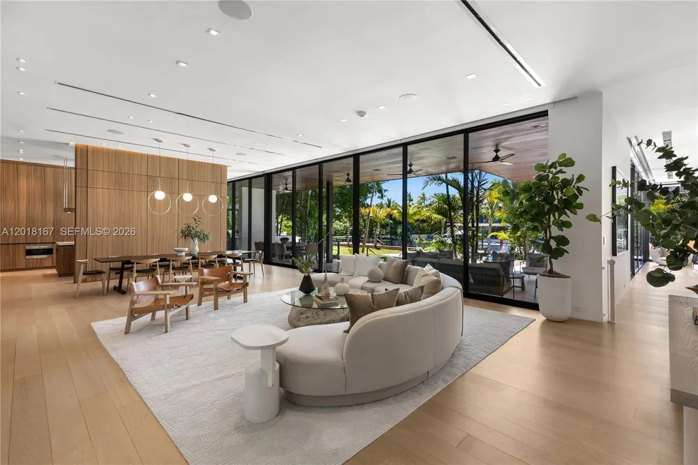 1420 W 23rd St, Miami Beach, FL 33140