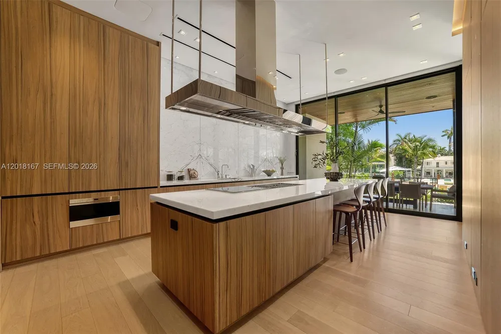 1420 W 23rd St, Miami Beach, FL 33140