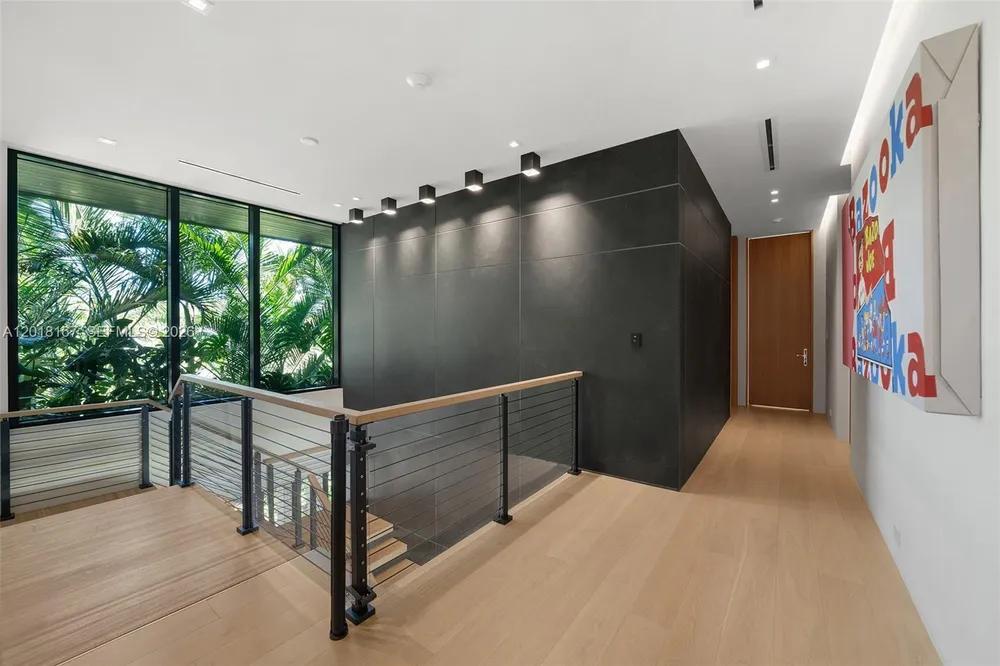 1420 W 23rd St, Miami Beach, FL 33140