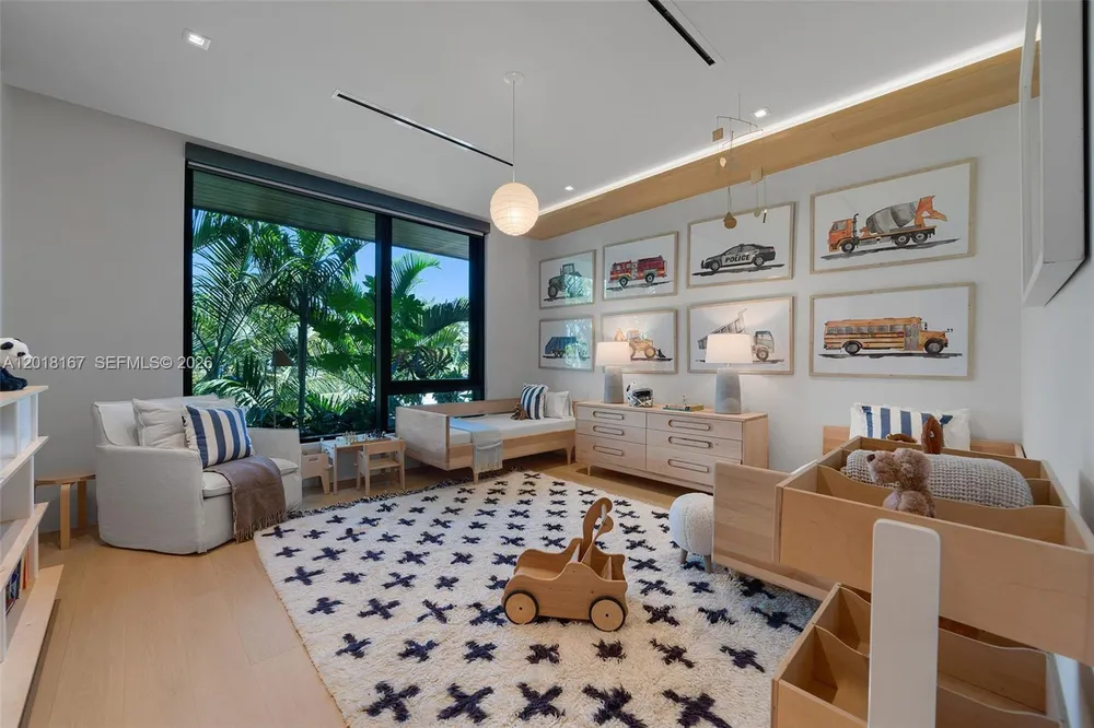 1420 W 23rd St, Miami Beach, FL 33140