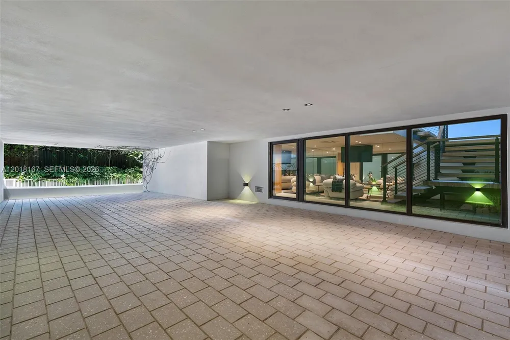 1420 W 23rd St, Miami Beach, FL 33140