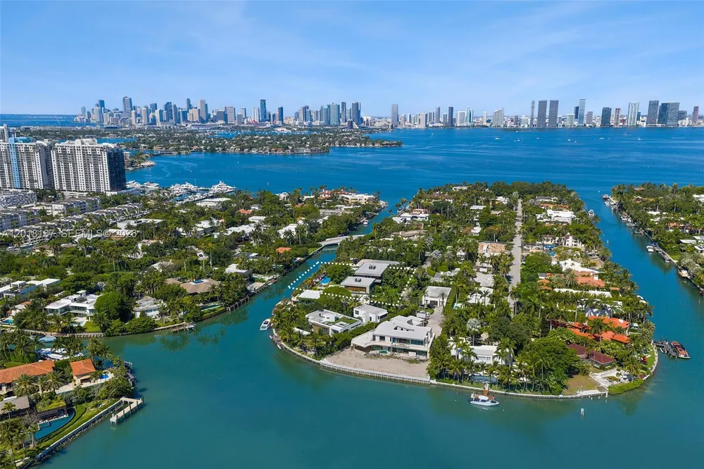 1420 W 23rd St, Miami Beach, FL 33140