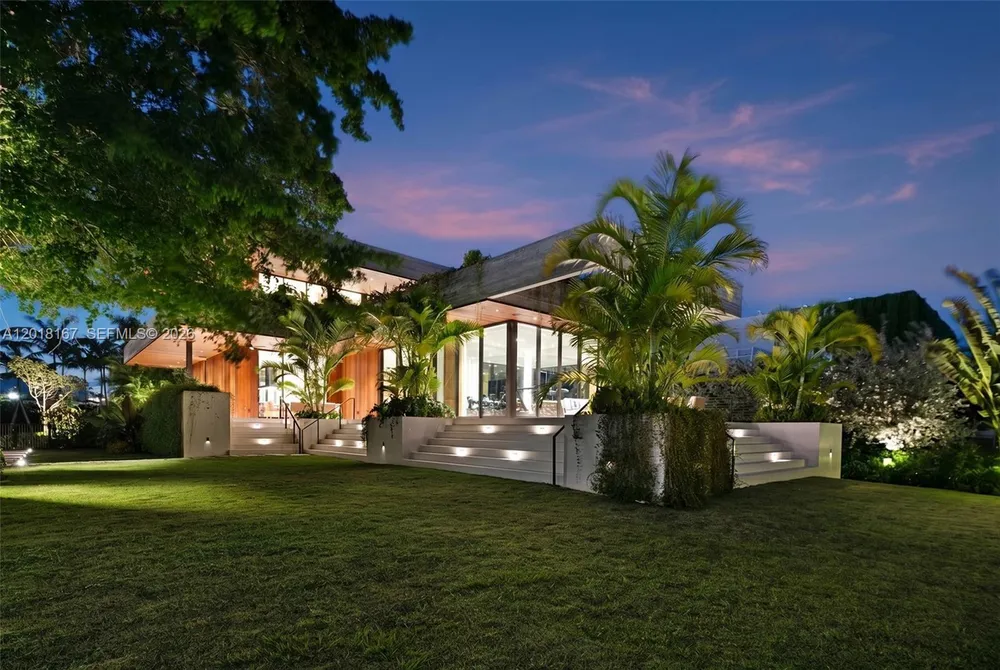 1420 W 23rd St, Miami Beach, FL 33140