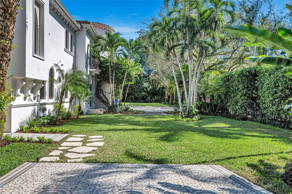 4955 SW 83rd St, Miami, FL 33143