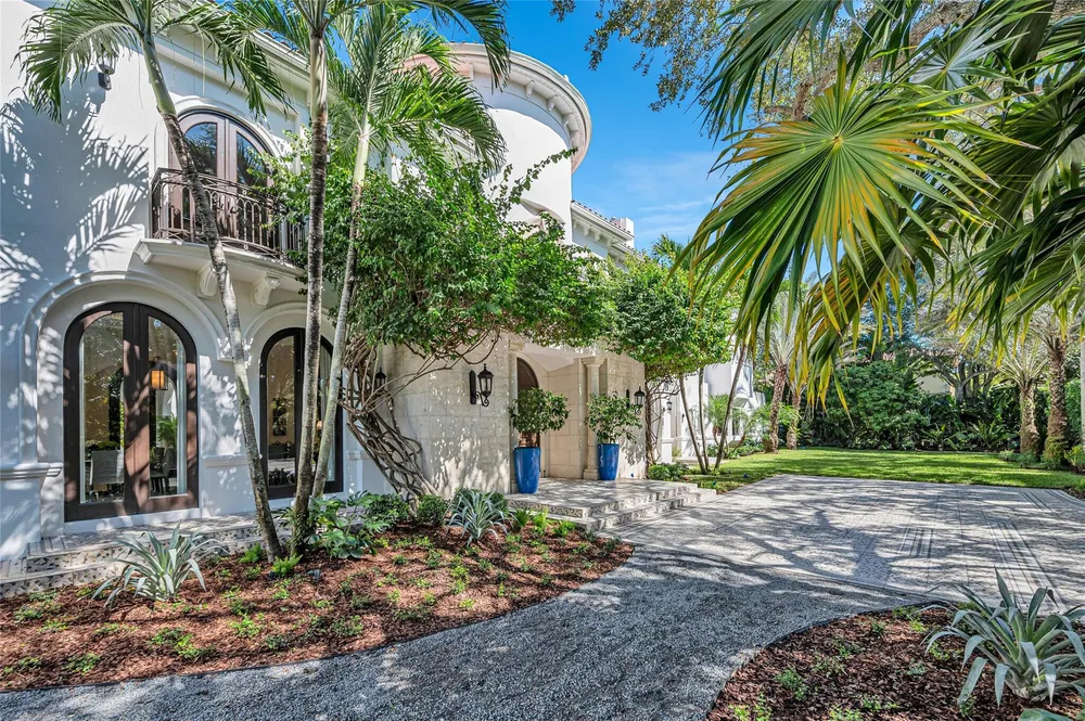 4955 SW 83rd St, Miami, FL 33143