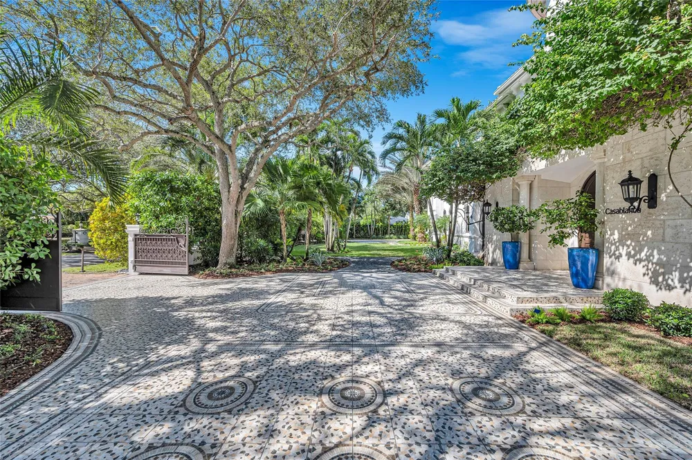 4955 SW 83rd St, Miami, FL 33143