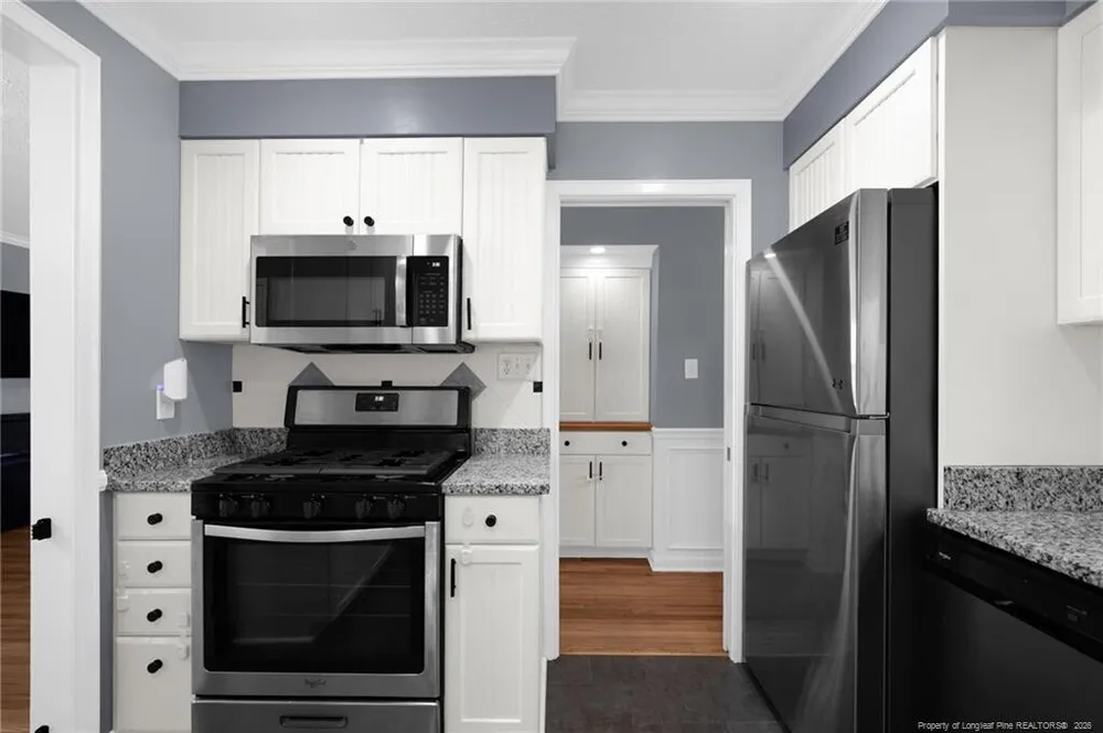 5031 Hampshire Dr, Fayetteville, NC 28311