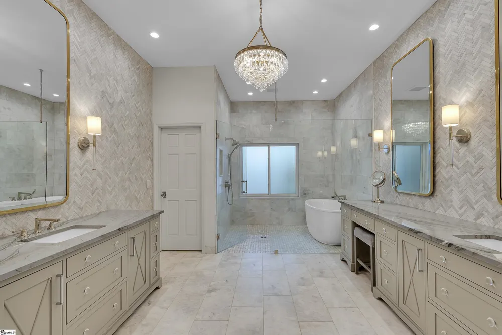 105 Hidden Hills Dr, Greenville, SC 29605