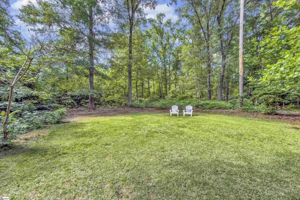 105 Hidden Hills Dr, Greenville, SC 29605