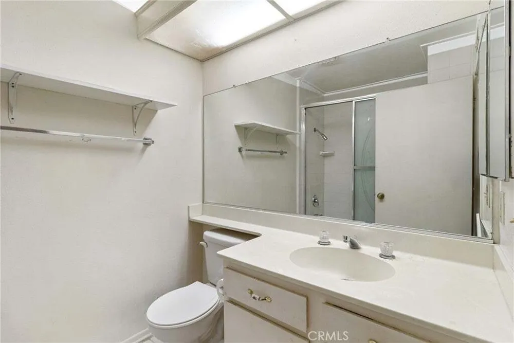 8601 Sunland Blvd, Sun Valley, CA 91352