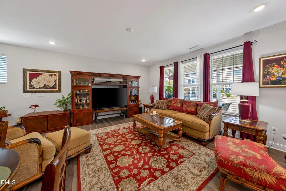 106 Cressida Woods Dr, Holly Springs, NC 27540