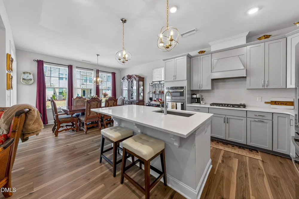 106 Cressida Woods Dr, Holly Springs, NC 27540