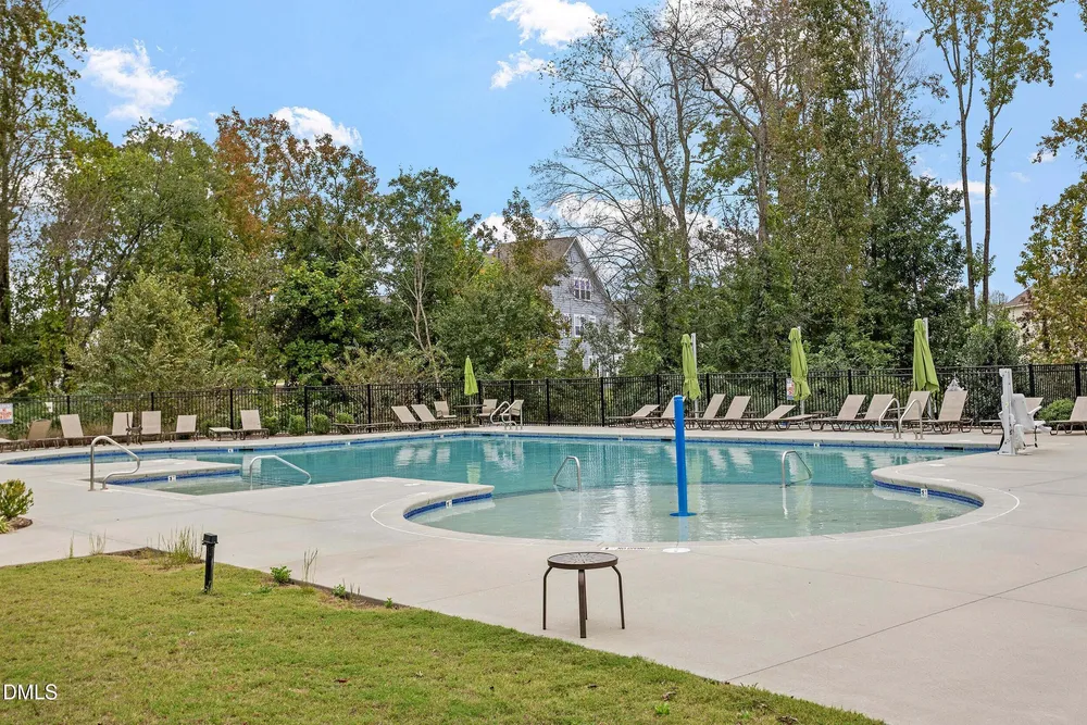 106 Cressida Woods Dr, Holly Springs, NC 27540