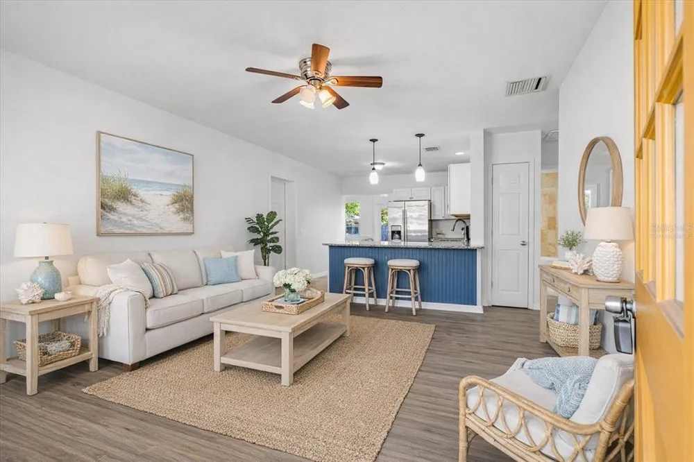 5911 Olive Ave, Sarasota, FL 34231