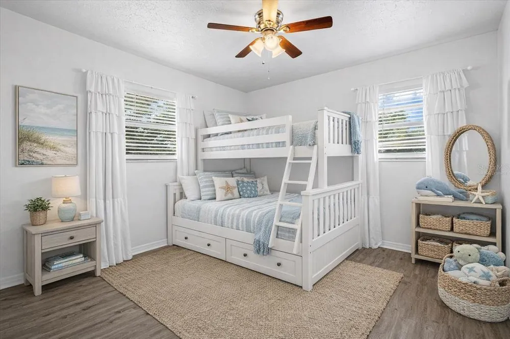 5911 Olive Ave, Sarasota, FL 34231