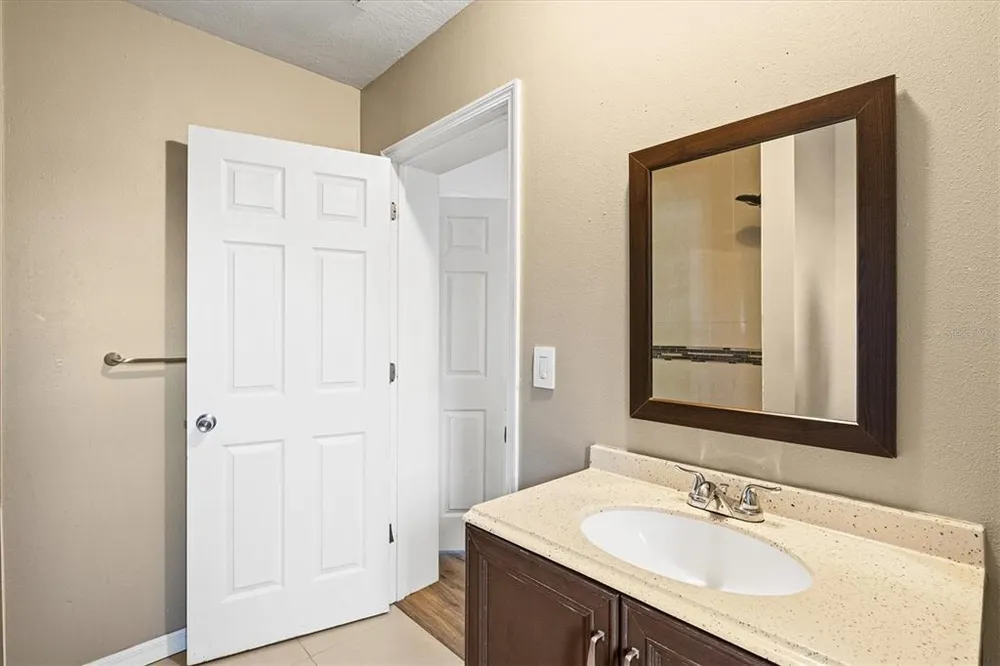 5911 Olive Ave, Sarasota, FL 34231