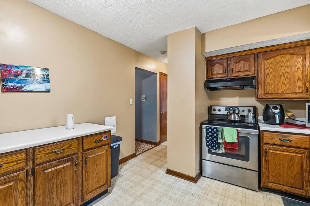 5203 Quincy Dr, Columbus, OH 43232