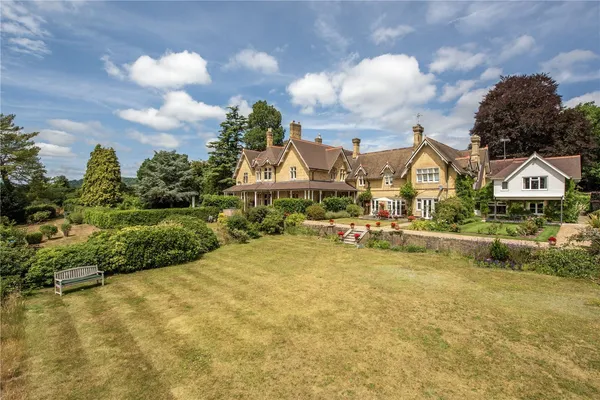 Sandy Lane, Betchworth, RH3 photo 15