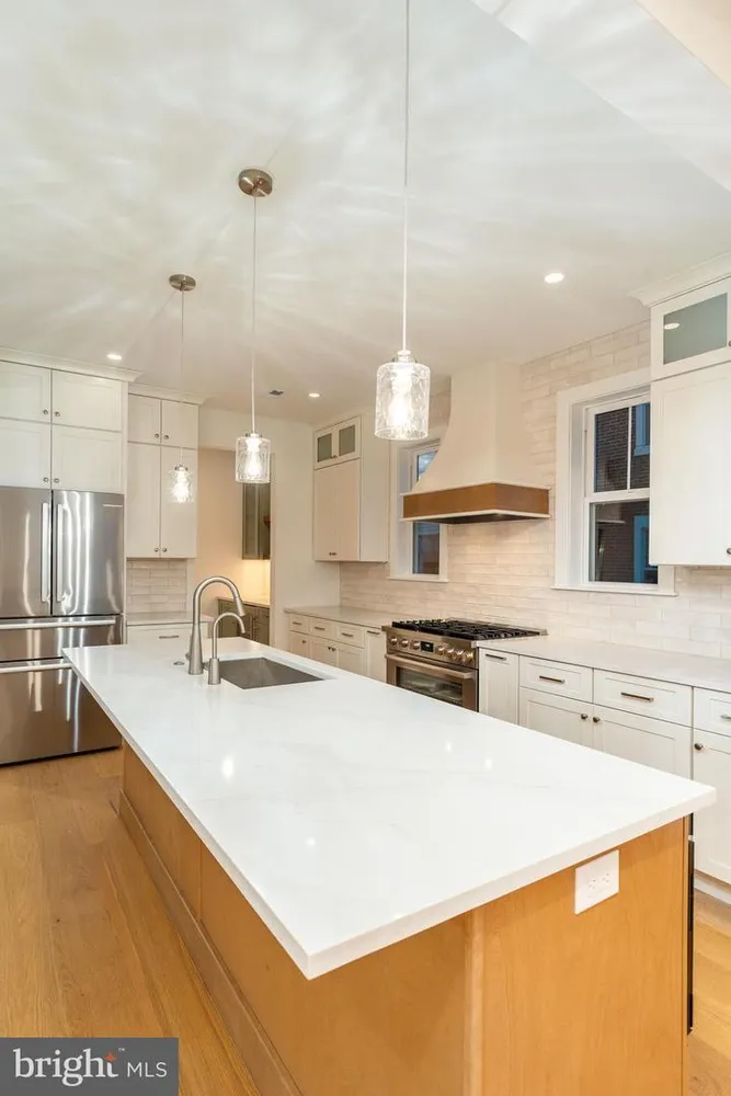 21 E Church Rd, Plymouth Meeting, PA 19462