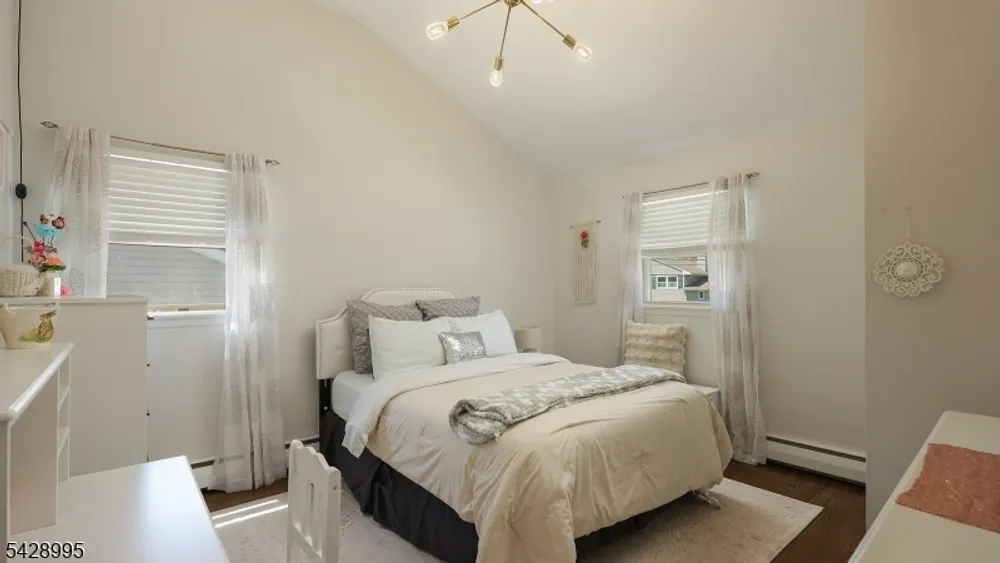 47 Miliken Rd, Woodbridge, NJ 07067